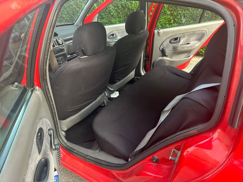 Renault Clio 1.0 RXE Agosto 2000
