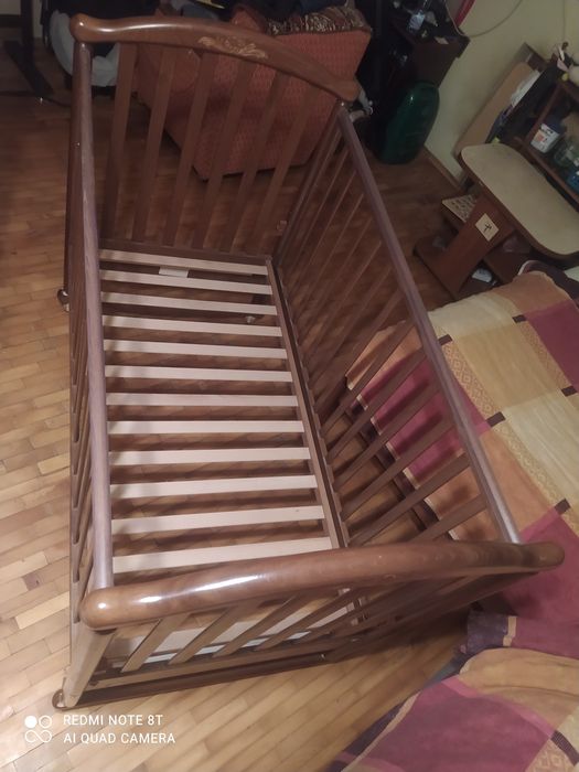 Ліжко дитяче з буку, дерев'янне.