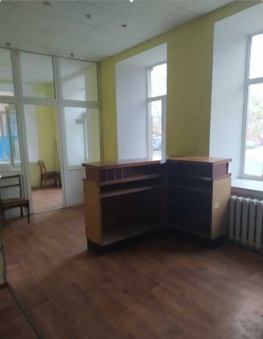 ОРЕНДА Фасад вхід з вулиці 54м під магазин/аптеку/кафе вул.Київська 20