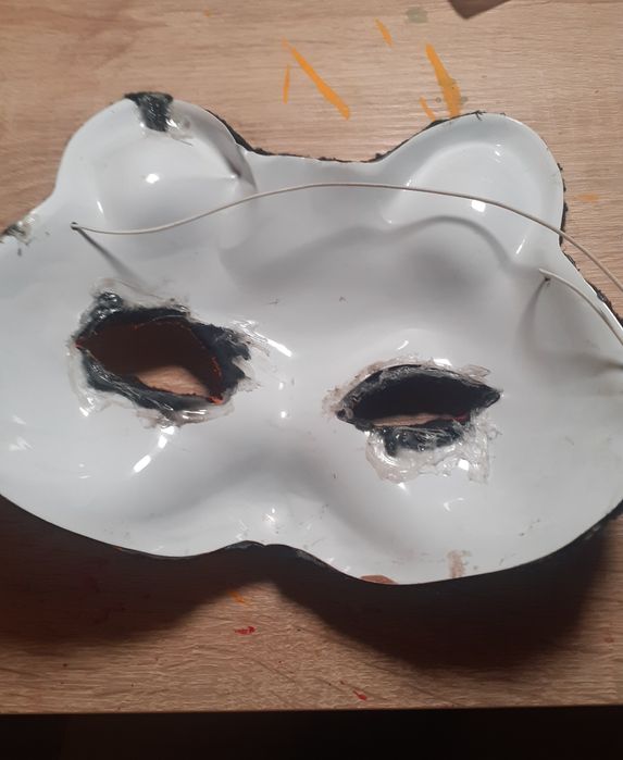 Маска для квадробики покрыта флысом на резинки