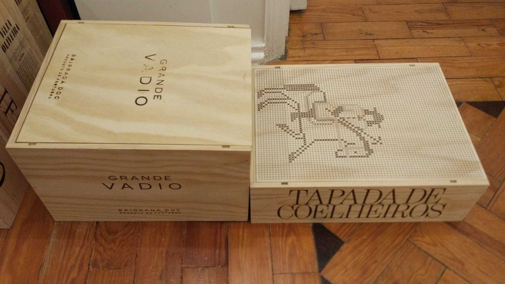 Caixas de madeira e tampas de vinho (novas todas as semanas)