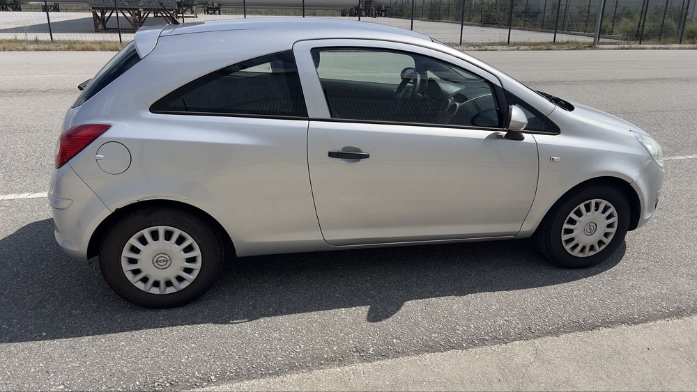 Opel corsa D 1.3 cdti comercial