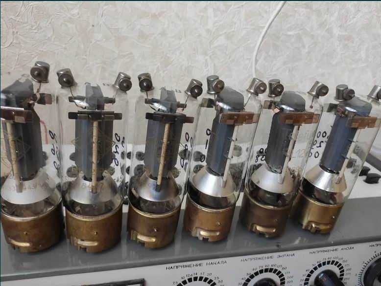 Радиолампа RL12P35 Telefunken