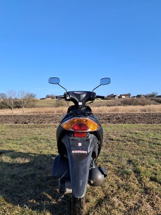Продам мопед Сузуки Аддресс V50