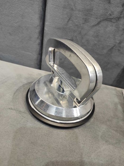 Przyssawka do szyb, uchwyt podciśnieniowy ALUMINIUM. 115 mm.