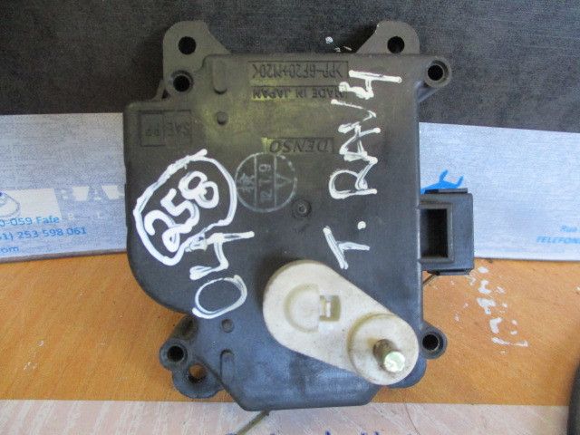 Motor da comporta da sofagem TOYOTA RAV4 II (_A2_)