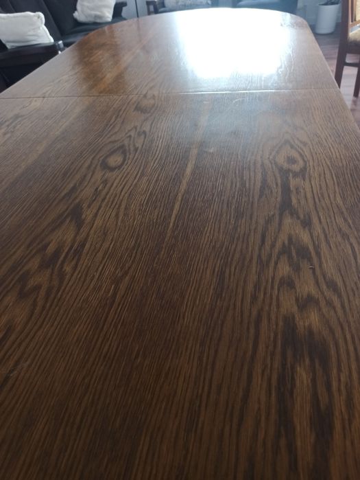Stół do salonu rozkladany