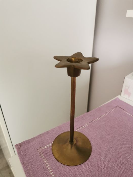 Świecznik mosiężny z lat PRL