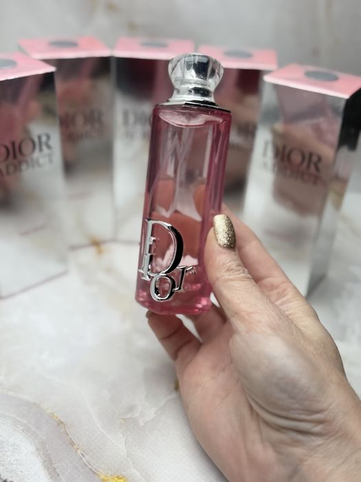 dior addict - купити парфумерію - Ціна на OLX.ua