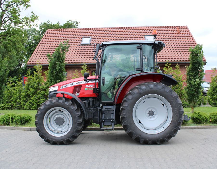 Massey-Ferguson 5709M - finansowanie 0% - GPS 2cm - Młody Rolnik