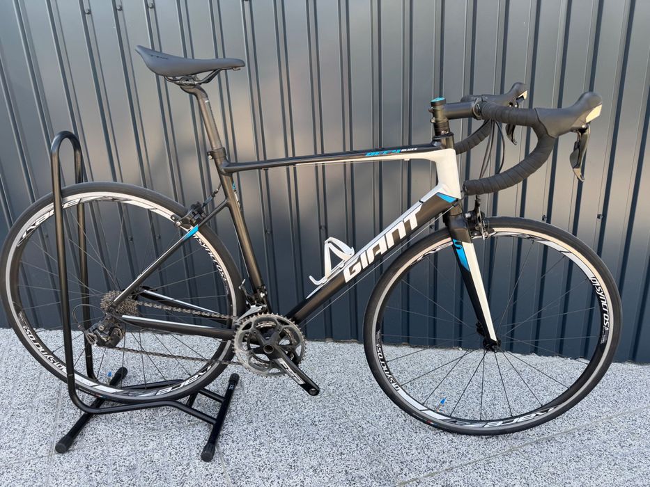 Giant defy estrada semi nova