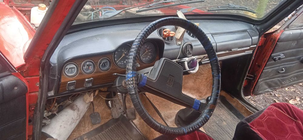 ваз 2102 червоний