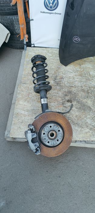 Цапфа кулак передняя VW Passat B7 B8 Пассат Б7 Б8 Jetta USA