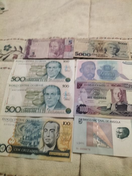 Notas antigas de vários países
