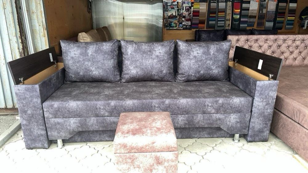 Дивани ліжка крісла меблі для дому