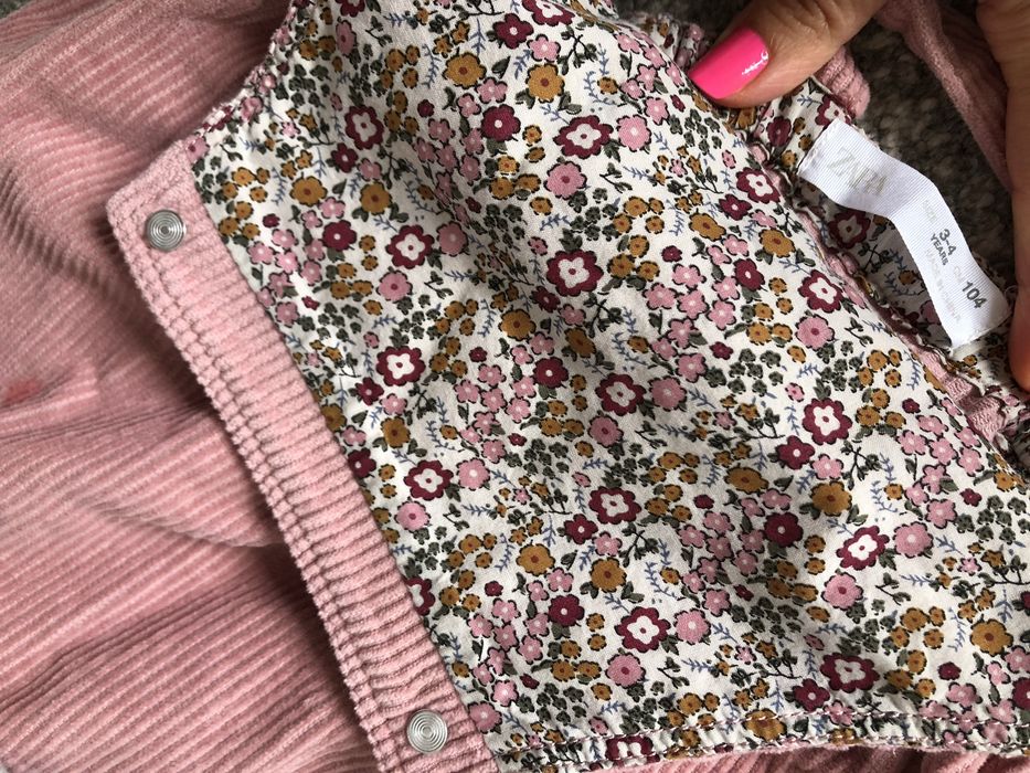 Jardineiras e 4 pares calcoes como novos