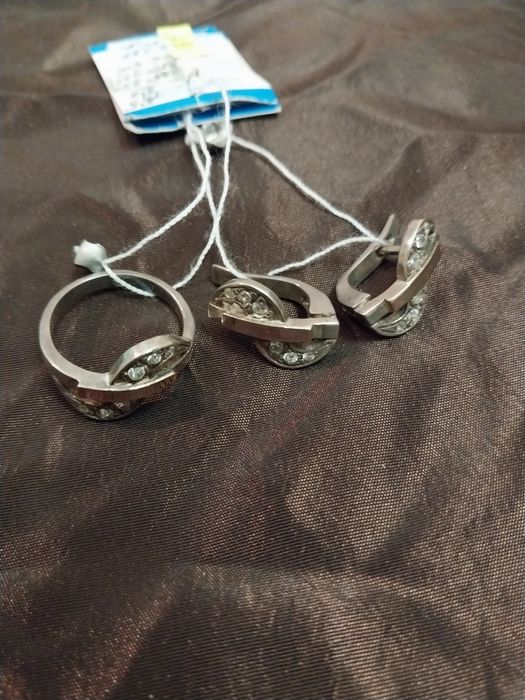 Каблучка  + сережки.  Срібло  .