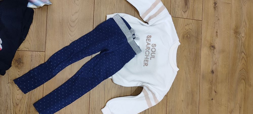 Zestaw ubranek dla dziewczynki 110 116 bluzy bluzki spodnie leginsy