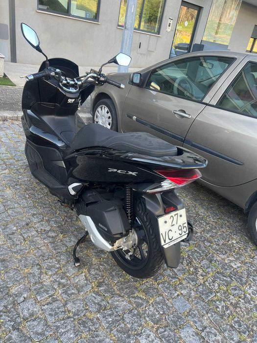 Honda PCX 125 - Como nova, apenas 2800kms
