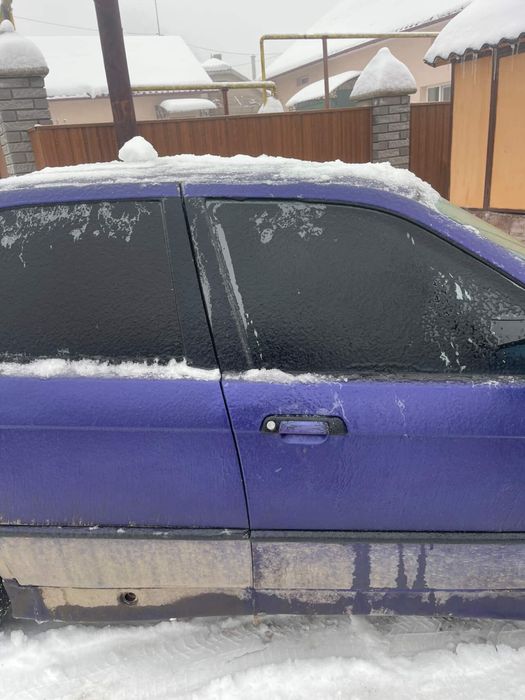 Продам бмв е36 1.8 бензин 1995