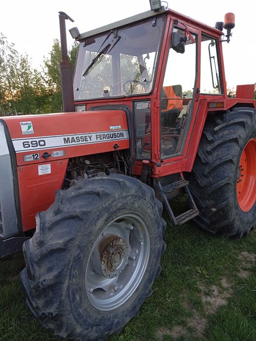 Massey Ferguson 690