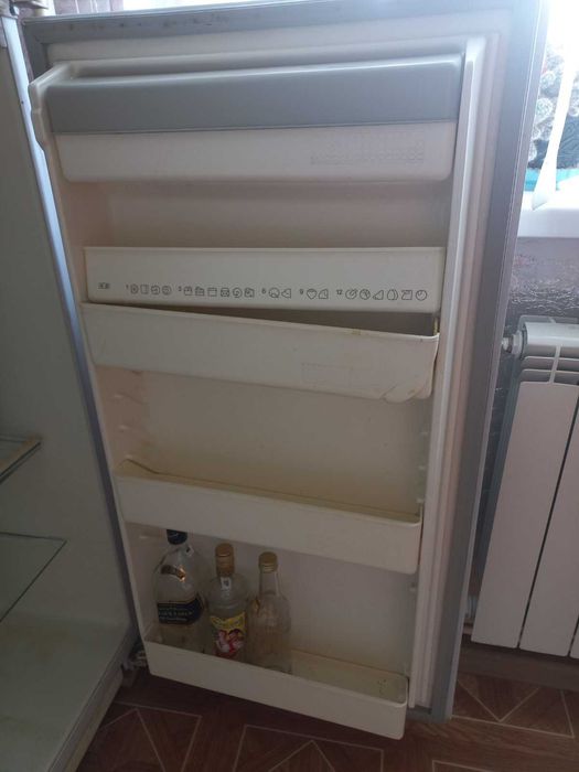 Продам холодильник