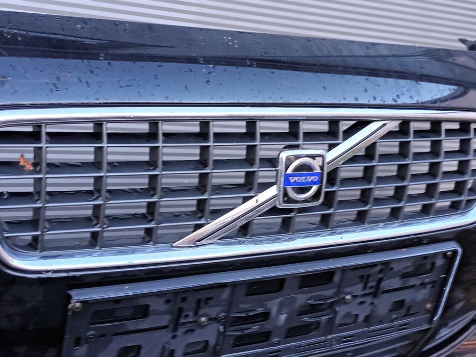 Zderzak przód volvo v50 S40 II  04-07r czarny  452-26  Grill halogeny
