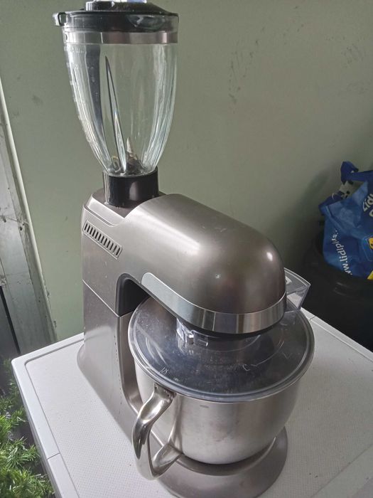 Silvercrest  batedeira com taça e com copo de bater