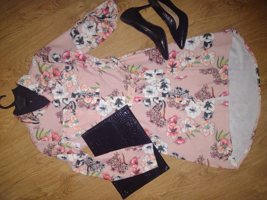 Sukienka Dreamland rozm.S jak nowa