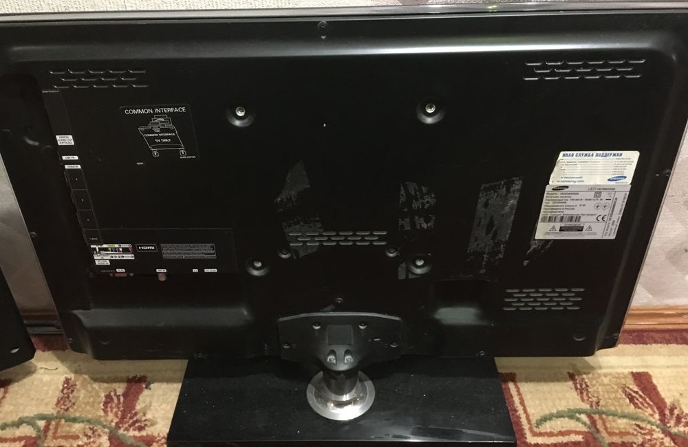 Samsung UE32D4000NW без смарт і модуля Т2