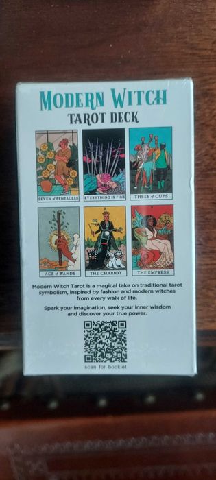 WITCH TAROT. SELADO. PREÇO a 6 euros vários baralhos selados FOTOS.