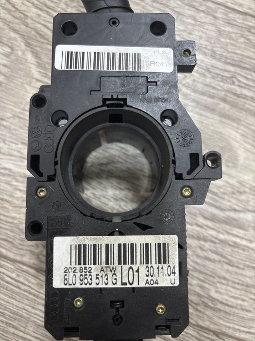 Підрульові перемикачі світла, двірників, поворотів Skoda Octavia