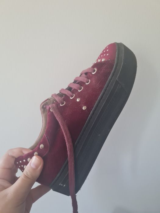 Ténis Veludo Bordo com picos
