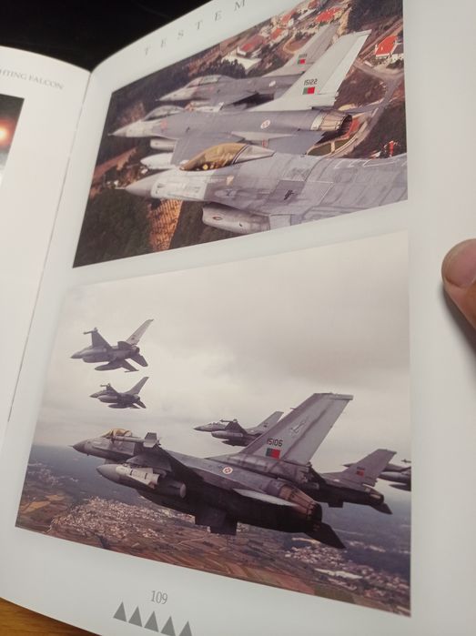 Livro Comemorativo 50 Anos Base Aérea Monte Real