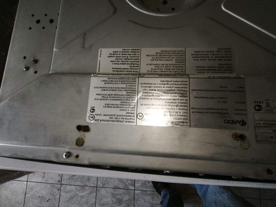 Продам варильну поверхню ARDO