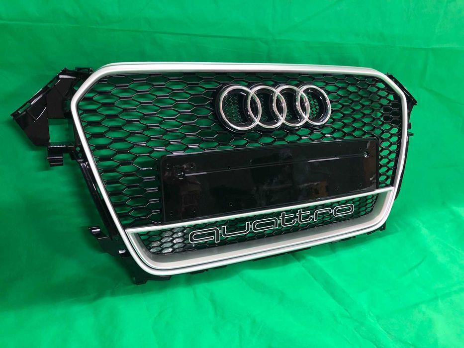 решетка а4 в8 ауди Решотка центральная А4 11-15 г решітка audi