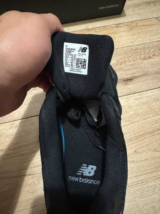New balance 9060 full black 40