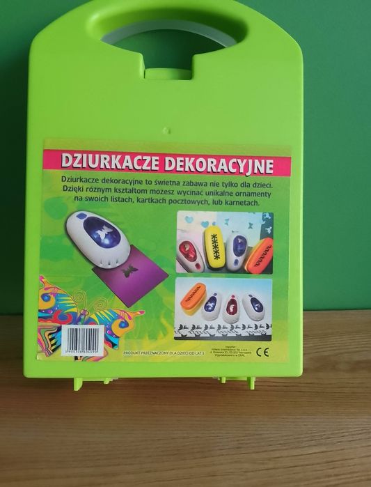 Dziurkacze dekoracyjne i drewniane stempelki