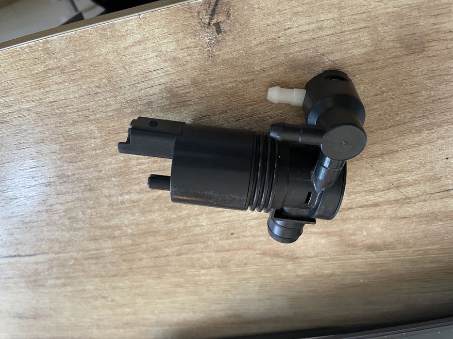 Моторчик бачка омывателя Nissan Rogue рог