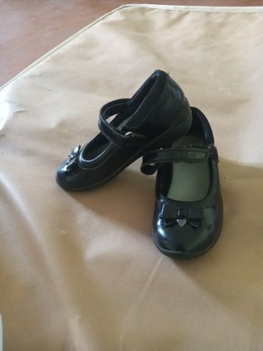 Туфлі для дівчинки в школу