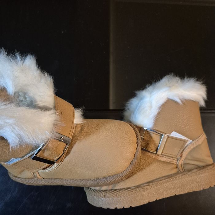 Bota pantufa com pelo