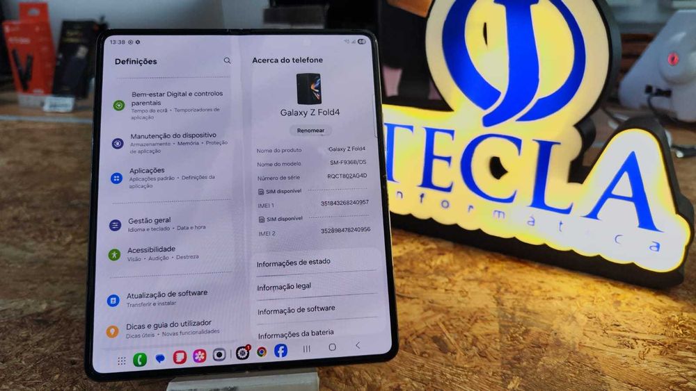 Samsung Galaxy Z Fold 4 – 12GB / 256GB – Como Novo
