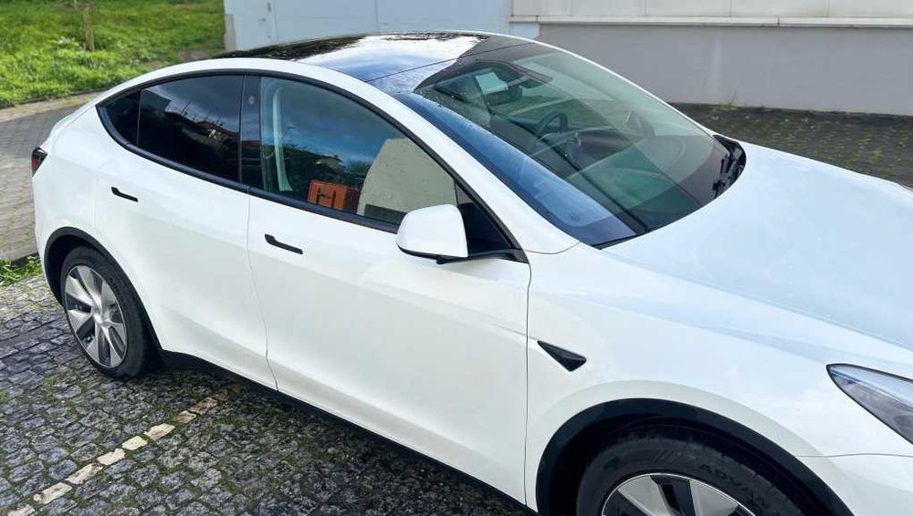 TESLA model Y de 2024/ carregamento da bateria a 100%  p. credito