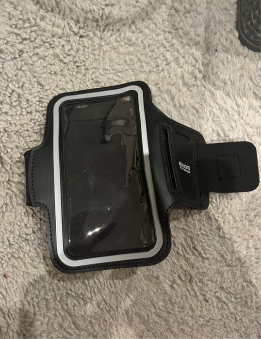 Sportowe etui na telefon