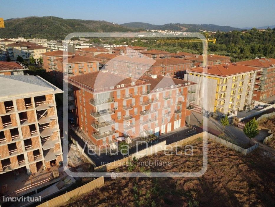 Apartamento T3 com 156 m², Terraço Amplo e Garagem | Santo António ...