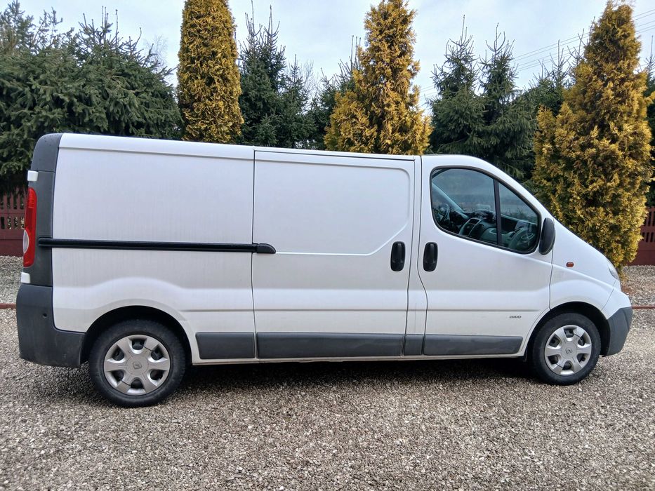 Opel  Vivaro, Renault Trafik  LONG  L2H1  2,0CDTI  115KM. 2014r.
