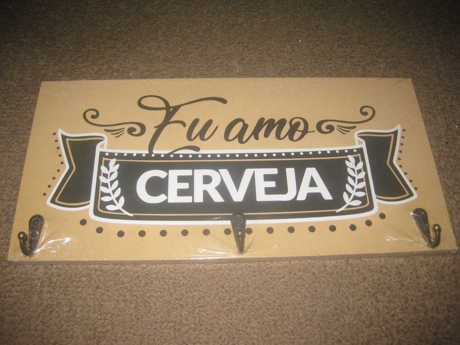 Cabide "Eu Amo Cerveja" Novo e Embalado!