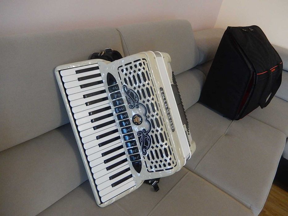 Akordeon Guerrini,soprani,scandalli