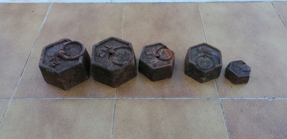 Balança Medines antiga