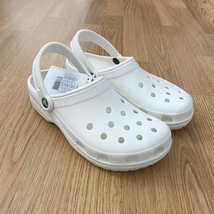 Шльопанці жіночі крокси Crocs Classic